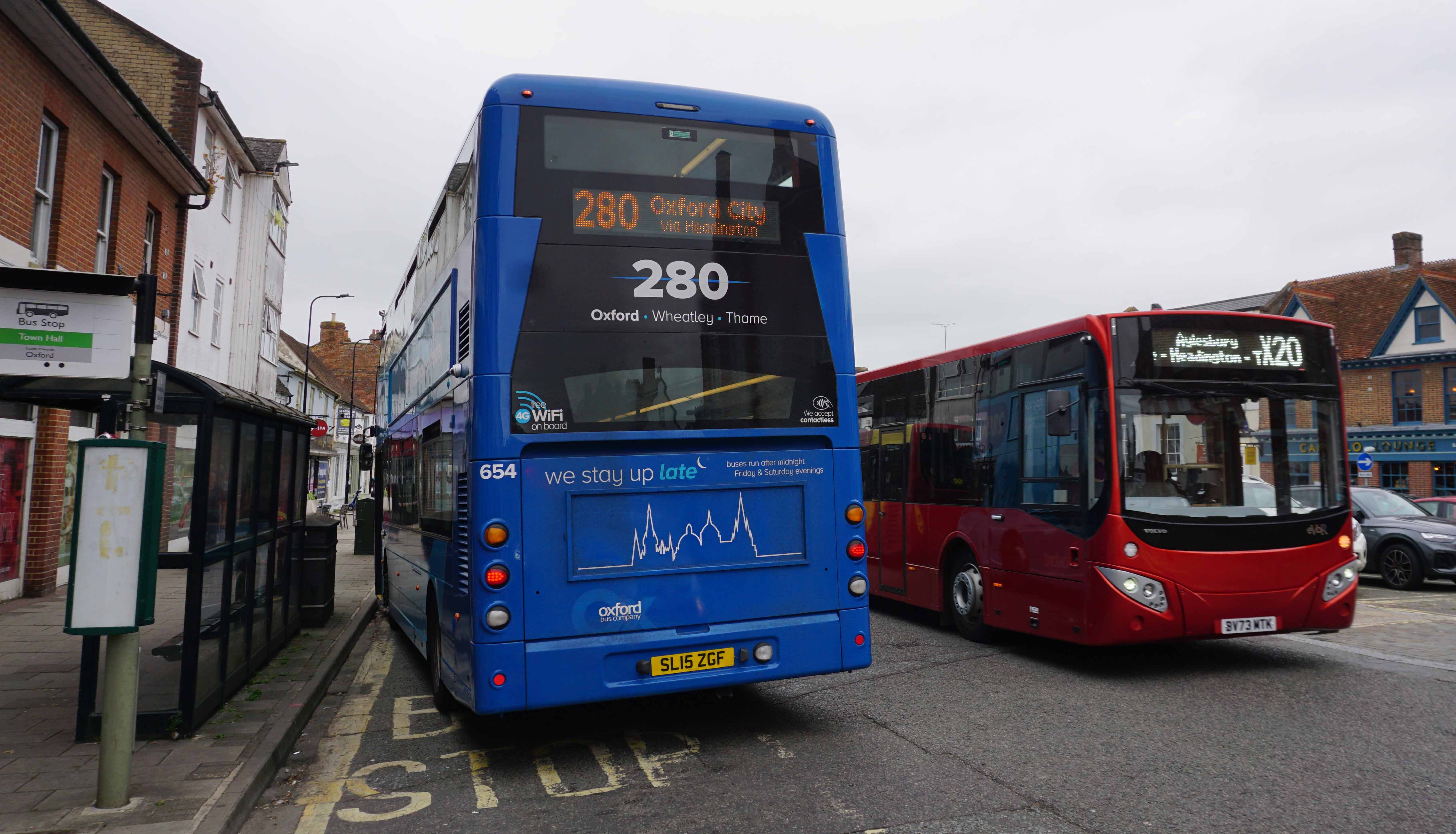 Oxford Wright Streetdeck 654 & Redline Volvo B8RLE MCV EvoRa BV73MTK